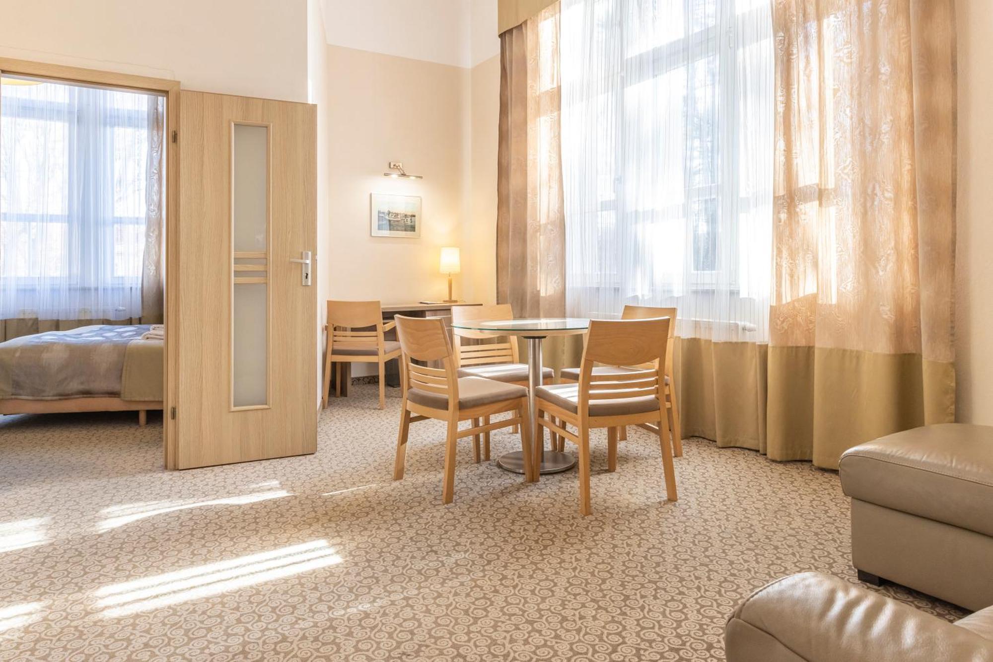 Hotel Cesarskie Ogrody シフィノウイシチェ エクステリア 写真