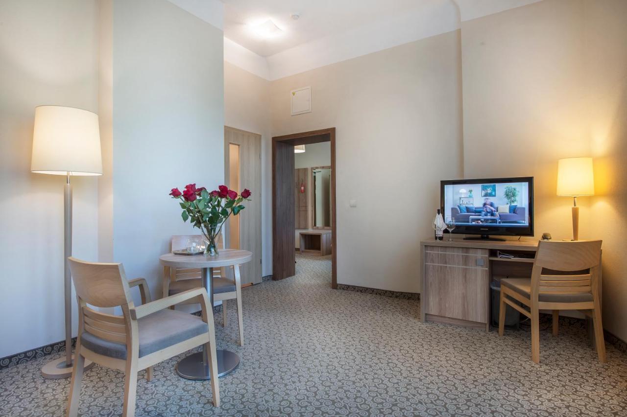 Hotel Cesarskie Ogrody シフィノウイシチェ エクステリア 写真